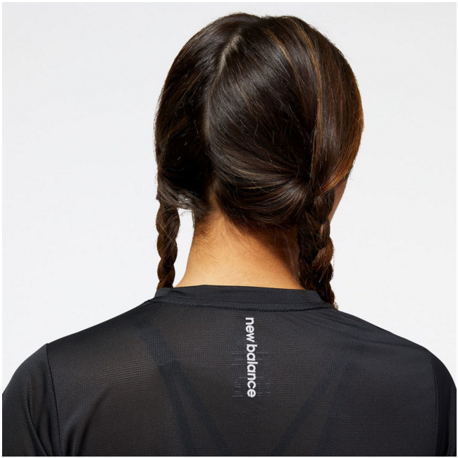 Accelerate Short Sleeve Top WT23222-BK Sport T-Shirts für Damen von New Balance